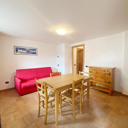 The Snow - Appartamento Panoramico Con Balcone Champoluc Exterior foto