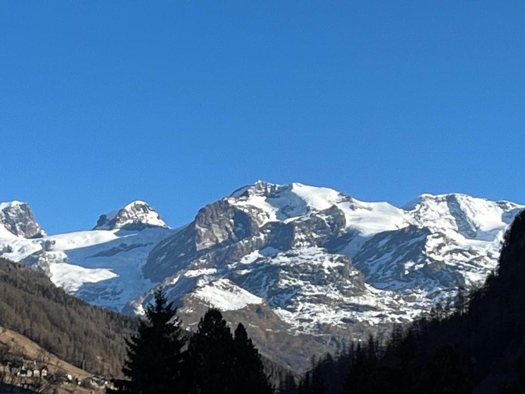 The Snow - Appartamento Panoramico Con Balcone Champoluc Exterior foto