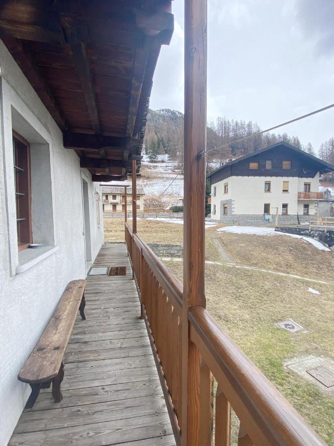 The Snow - Appartamento Panoramico Con Balcone Champoluc Exterior foto